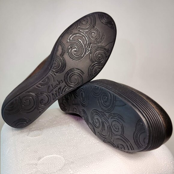 Clarks Metallic bronze Sz 7 Slip-ons - Picture 5 of 8